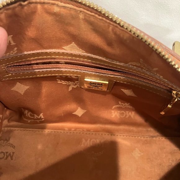 MCM - Picture 9 of 12